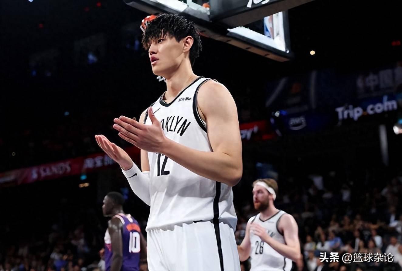 九游官网 -包含关键时刻布鲁克林篮网调整名单以备CBA常规赛，内部沟通环节打磨，球迷炸锅，更衣室氛围转暖的词条
